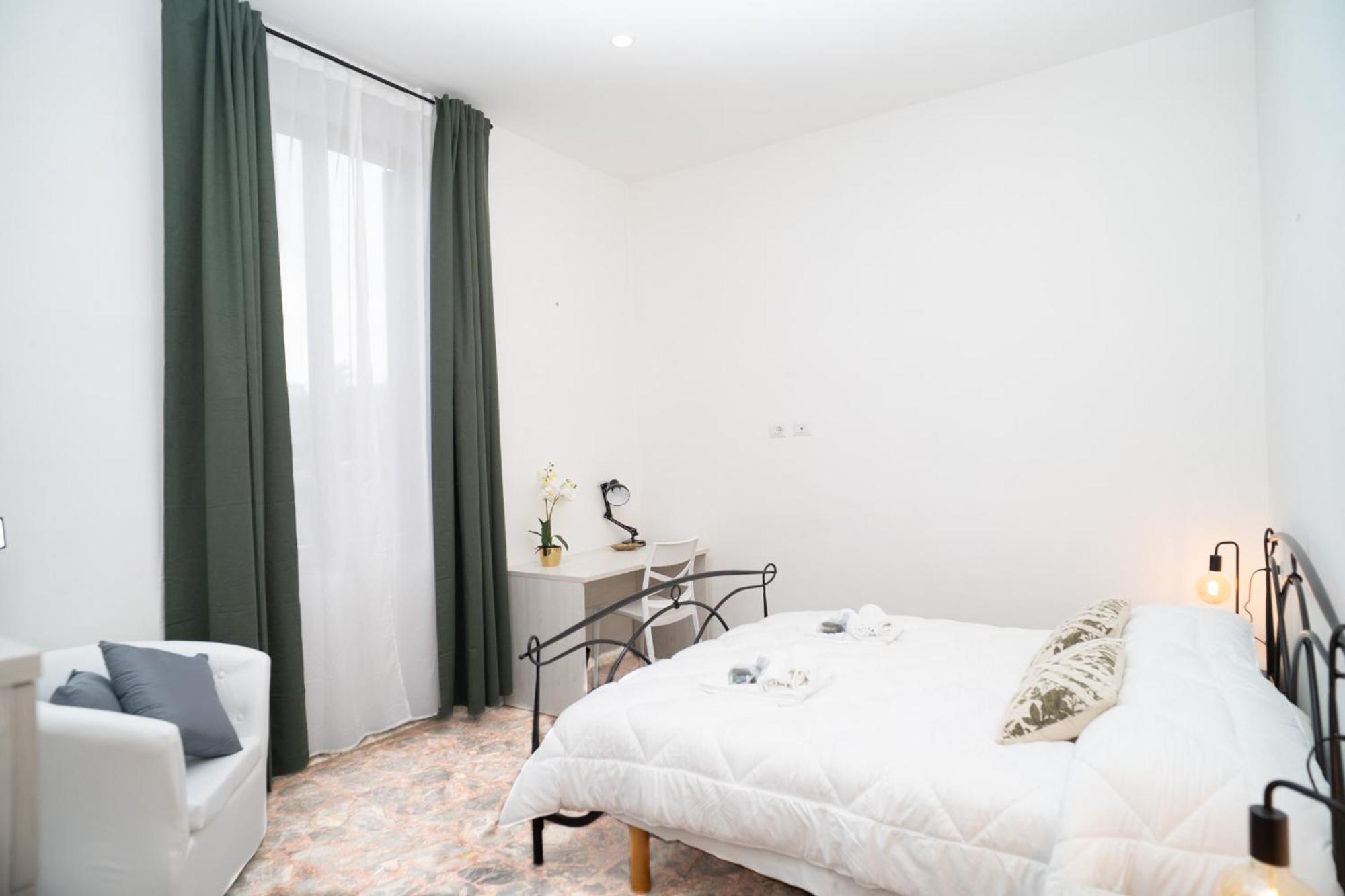 Minimal E Funzionale Vicino Al Vaticano Apartment *